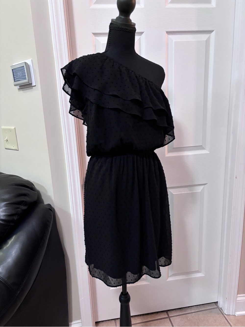 Signature Studio Black One-Shoulder Ruffle Dress - Picture 3 of 5